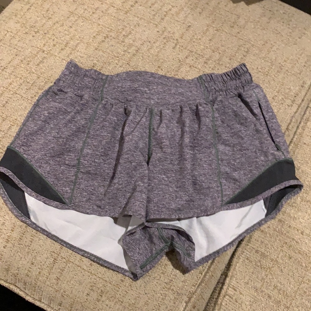Lululemon size 6 shortie hot shorts in grey, 2” inseam